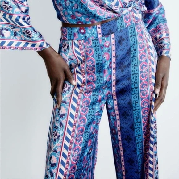 Zara Satin Effect Printed Wide-Leg Pants size Medium - Picture 3 of 5